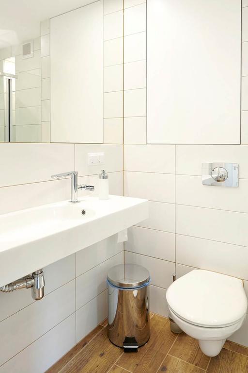 Lovely Sunny Flat In City Center ワルシャワ 部屋 写真